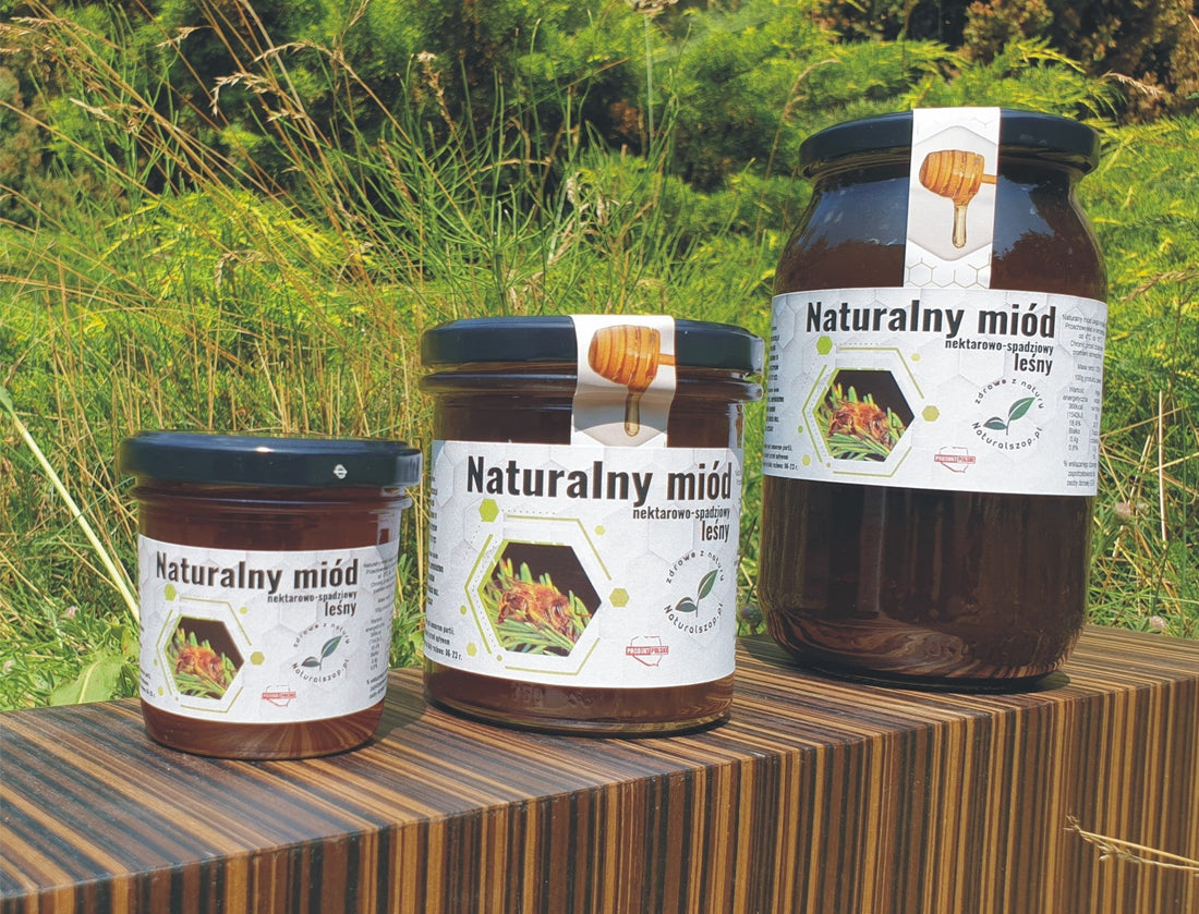 Tajemnica Lasu w Słoiku: Poznaj Wyjątkowy Miód Spadziowy Iglasty